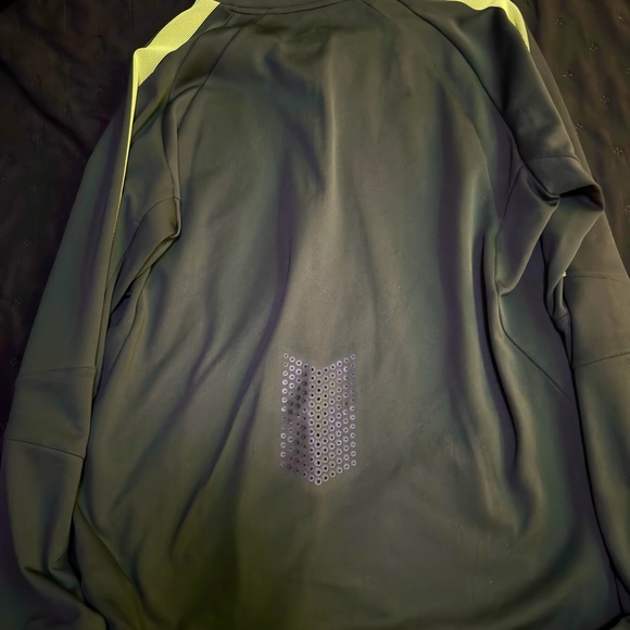 Nike Brazil Green Soccer Pullover with Yellow Details - Picture 3 of 3